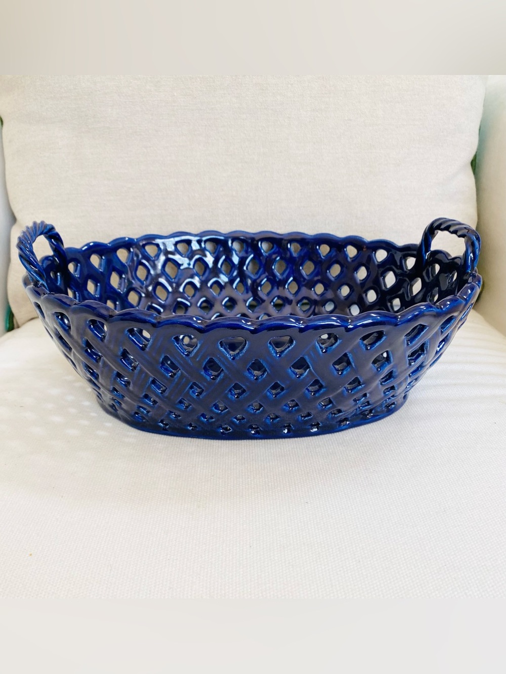 Metropolitan Museum of Art MMA Cobalt Blue Ceramic Basket Weave Bowl w Handles